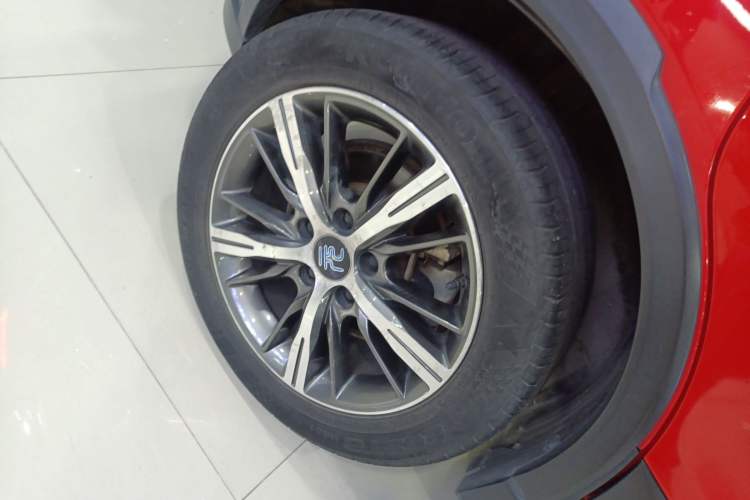 Used BYD Yuan New Energy 2018 EV360 Smart Connected Cool Model
