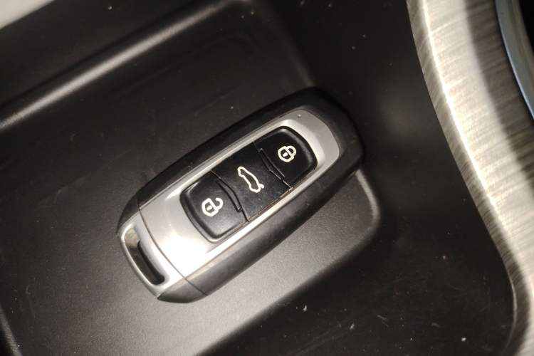 Used Geely Auto Vision X3 2017 1.5L Automatic Prestige Model
