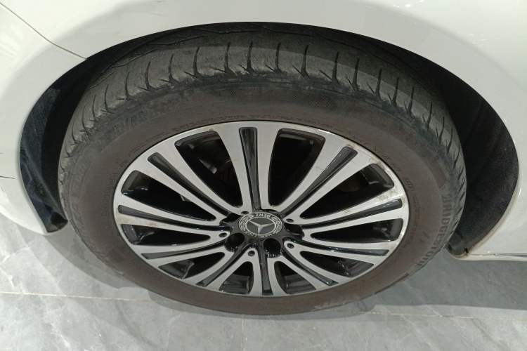 Used Mercedes-Benz C-Class 2017 Facelift C 200 L
