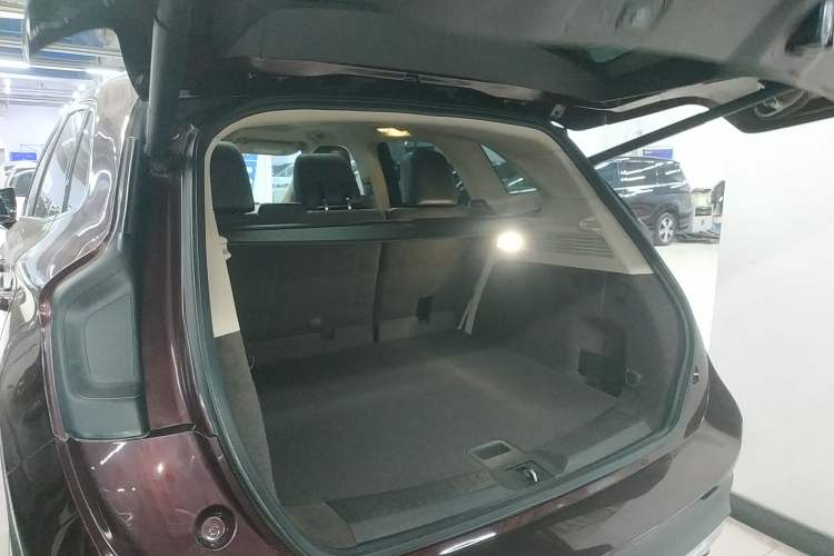 Used Lincoln MKC 2017 2.0T Two-Wheel-Drive Luxury Edition