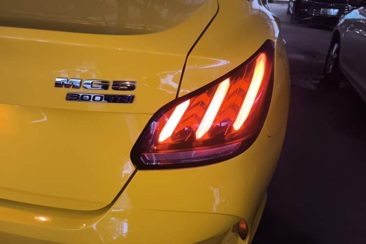 Used MG 5 2021 300TGI DCT Elegant Luxury Edition
