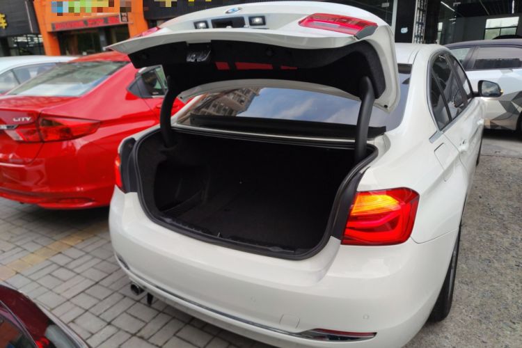 Used BMW 3 Series 2016 316Li Fashion Model
