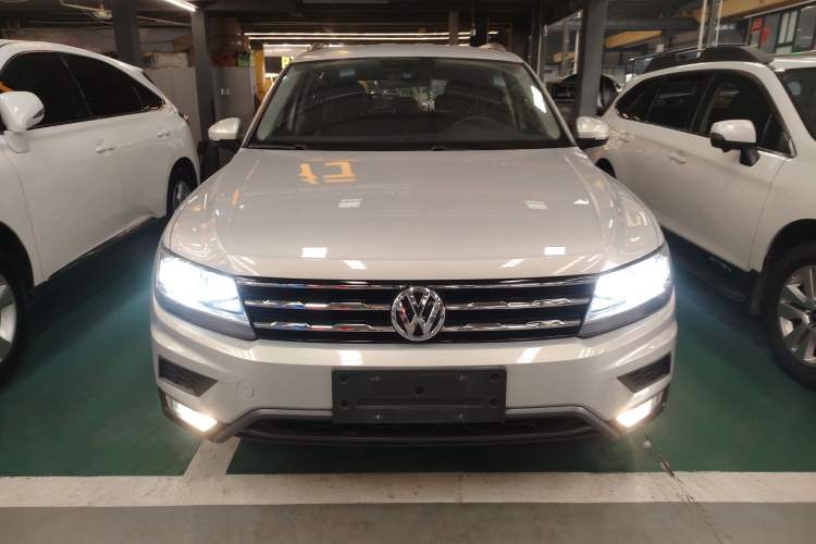 Used Volkswagen Tiguan L 2017 330TSI Automatic Two-Wheel Drive Luxury Edition
