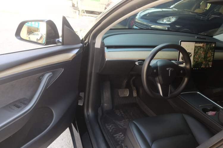 Used Tesla Model Y 2021 Standard Range Rear-Wheel Drive Version