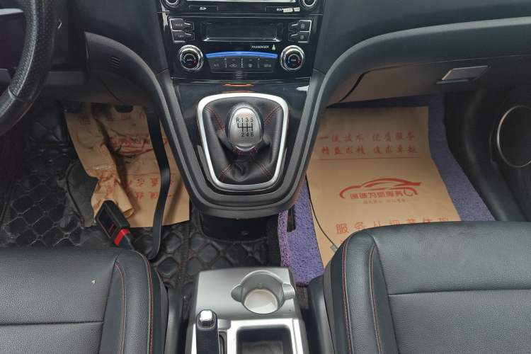 Used Haval H6 2016 Upgraded Model 1.5T Manual Two-Wheel Drive Elite Version
