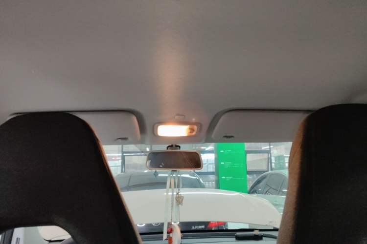 Used Chery QQ Ice Cream 2022 170km Sundae Phosphate Lithium-Ion
