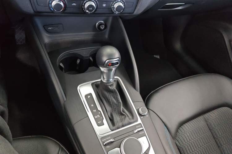 Used Audi A3 2020 Limousine 35 TFSI Fashion Edition China VI Emission Standard
