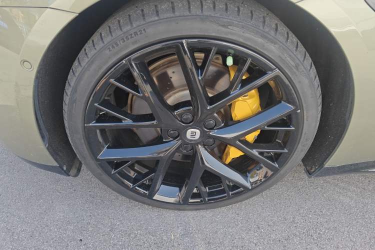 Used Xiaomi Auto SU7 2024 Four-Wheel Drive Ultra-Long Range Advanced Intelligent Driving Max Edition