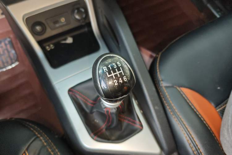 Used  Refine S3 2016 1.5L Manual Luxury Smart Version
