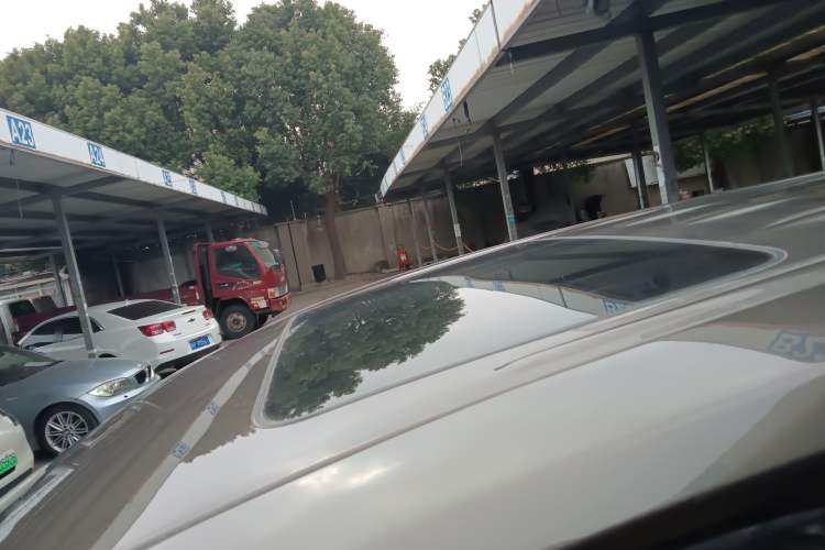 Used Buick GL8 2023 Facelifted Land Cruiser Executive Luxury Version