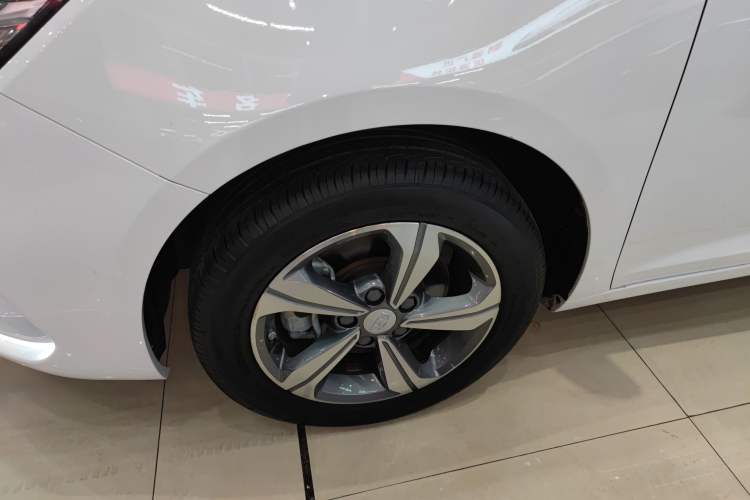 Used Geely Auto Emgrand GL 2018 1.8L DCT Elite Smart Connectivity Version