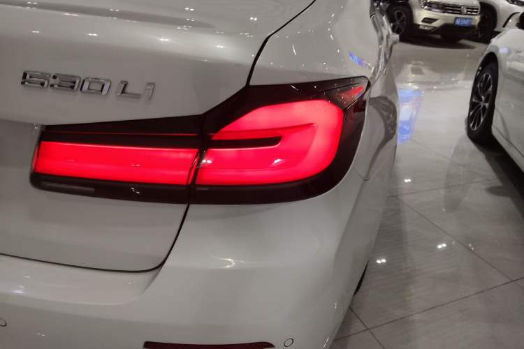 Used BMW 5 Series 2021 Updated 530Li Luxury Package Premium Edition