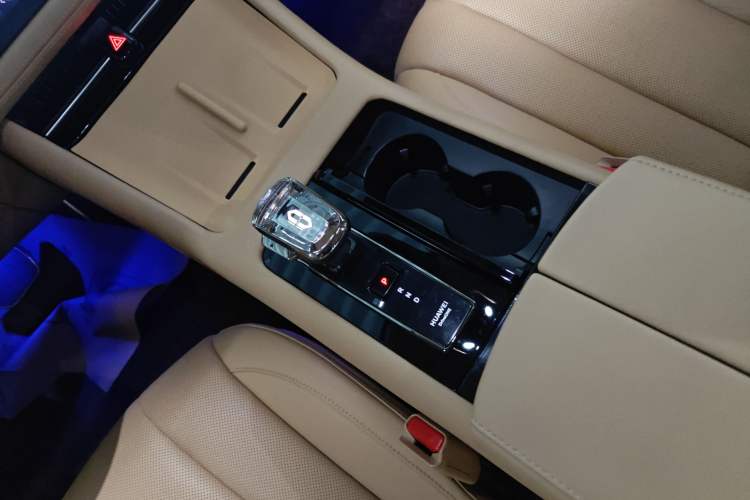 Used Hima AITO M7 2024 1.5T Rear-Drive Plus Version 5 Seats
