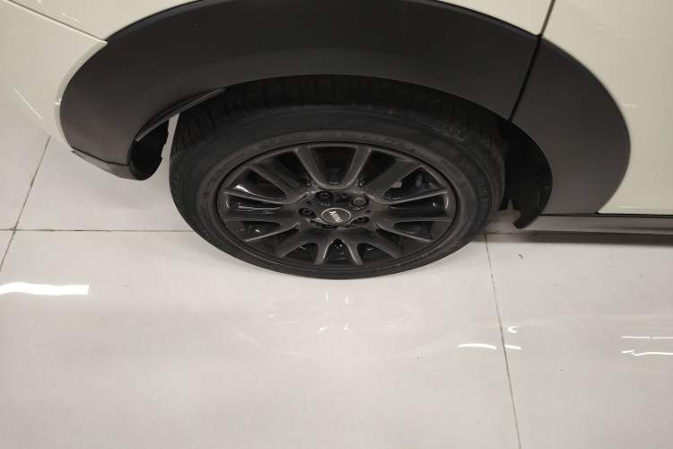 Used  MINI 2018 1.5T COOPER Classic Edition Five-Door Version
