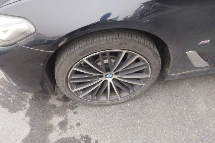 Used BMW 5 Series 2021 Facelifted 530Li Leading Edition M Sport Package