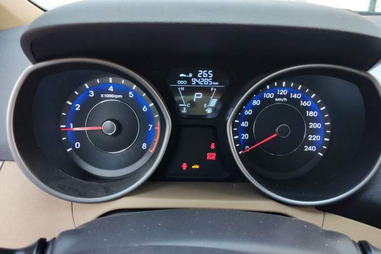 Used Hyundai Elantra 2012 1.6L Automatic Fashion Edition