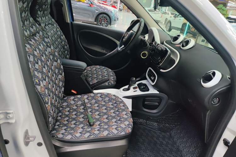 Used smart forfour 2016 1.0L 52 kW Passion Edition