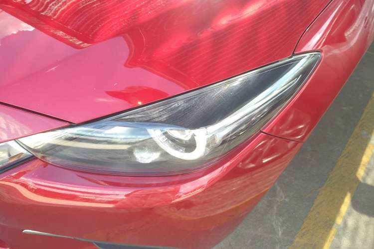 Used Mazda Mazda 3 Axela 2017 Hatchback 2.0L Automatic Luxury Model Emission Standard China V
