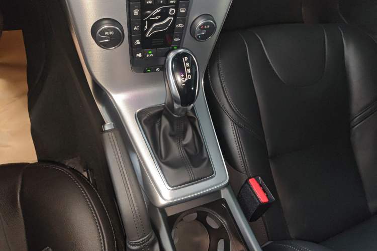 Used Volvo V40 2018 T3 Zhiya Edition