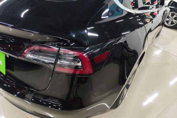 Used Tesla Model 3 2019 Long-Range All-Wheel-Drive Version
