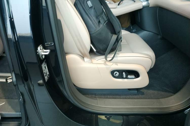 Used XPeng X9 2025 740 Ultra-Long Range Max