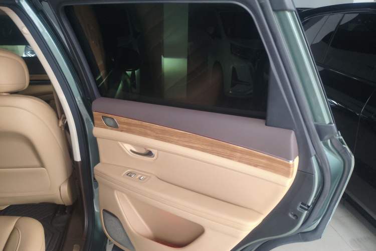 Used Hima AITO M7 2024 1.5T Rear-Drive Plus Version 5 Seats
