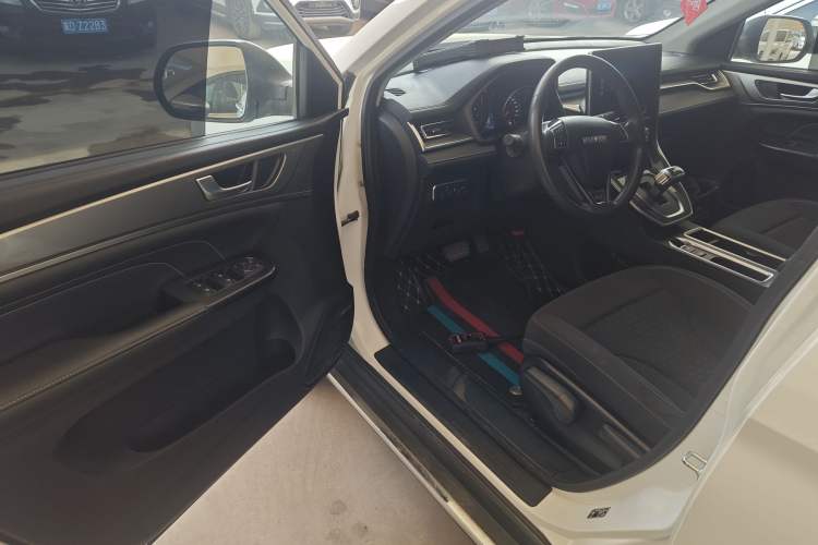 Used Haval M6 2021 PLUS 1.5T DCT Elite Smart Connectivity Model
