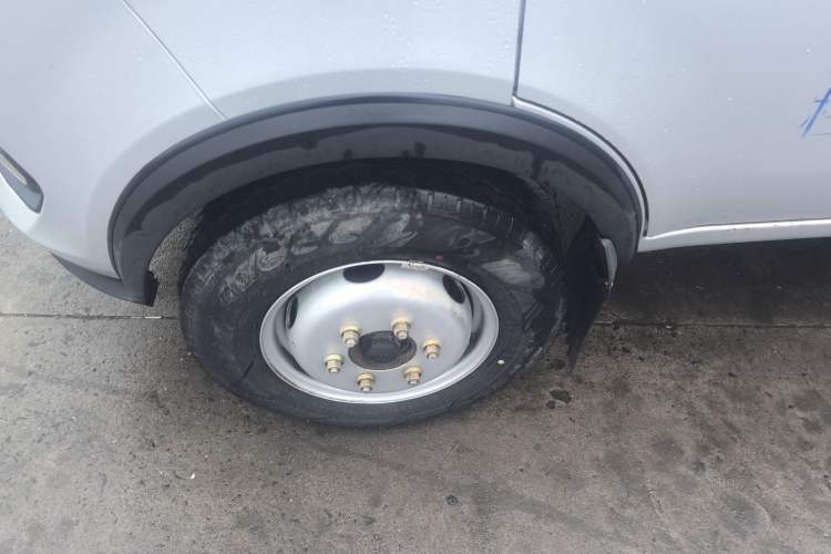 Used Kuayue Kuayue Wang X3 2021 1.6L Standard Version Double Cab with Dual Rear Wheels 2710mm Cargo Bed DAM16KR