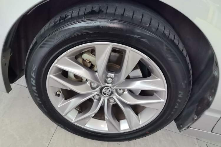 Used Toyota Avalon 2019 2.0L Luxury Edition China VI Standard
