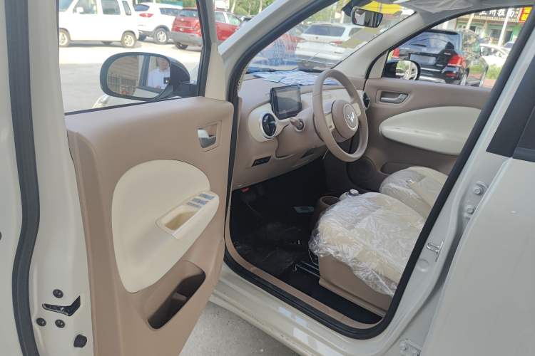 Used Wuling Hongguang MINIEV 2025 Four-Door Version Advanced Edition
