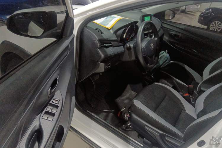 Used Toyota YARiS L 2021 X-Trail 1.5L CVT Leading Edition
