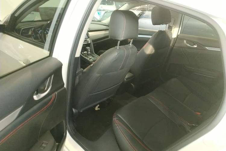 Used Honda Civic 2016 220TURBO CVT Luxury Edition
