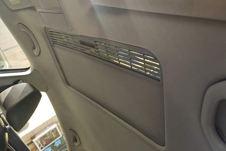 Used Volkswagen Magotan 2015 2.0 TSI Prestige Model
