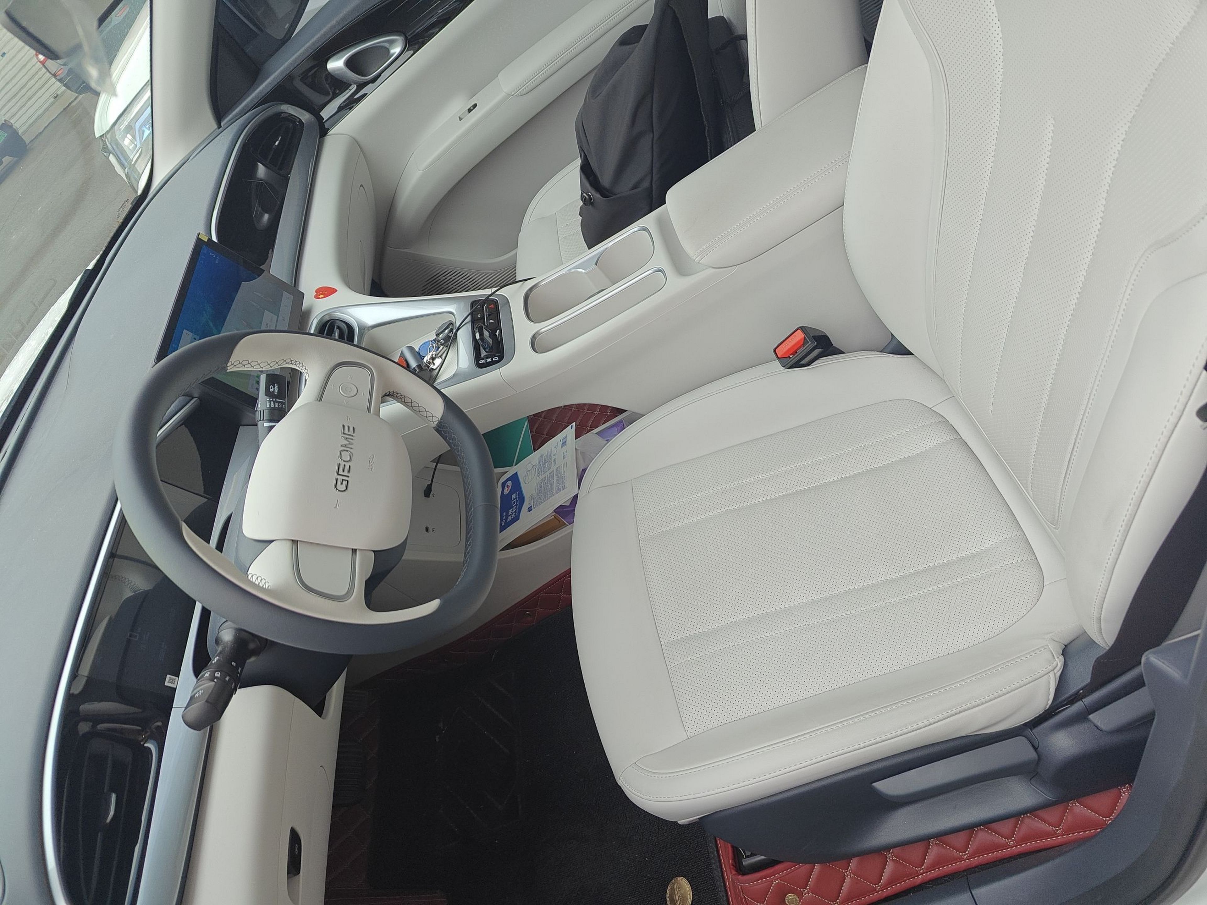 Переднее сиденье в автомобиле