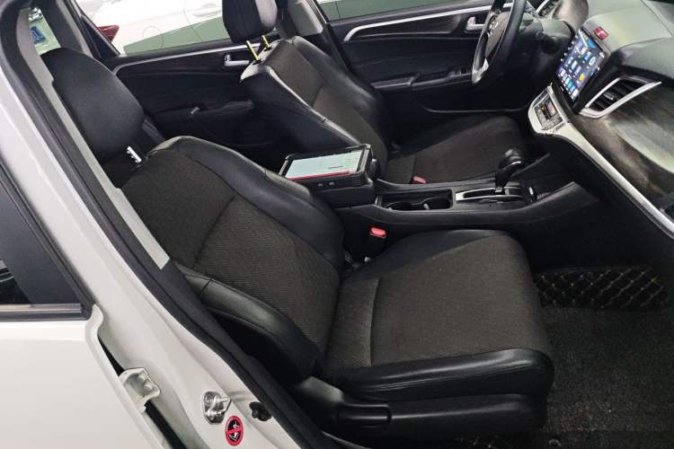 Used Honda Jade 2017 1.8L automatic Comfort version 5 seats
