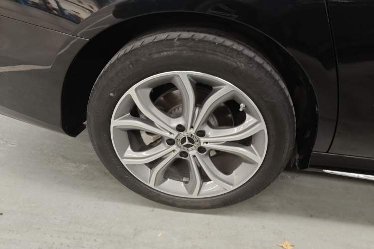 Used Mercedes-Benz E-Class 2021 Restyled E 300 L Sporty and Stylish Edition
