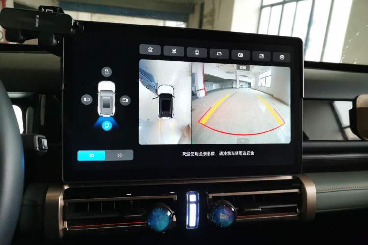 Used  03 2024 501km Four-wheel Drive Long-Range Advanced Version
