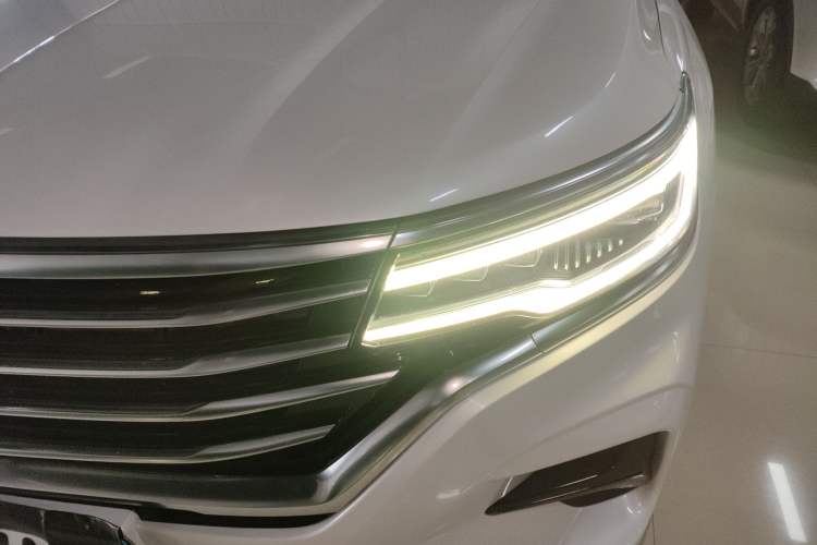 Used Roewe RX5 MAX 2019 300TGI Automatic Smart Cabin Luxury Edition
