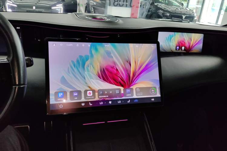 Used  11 2022 011 MMW Collaboration Limited Edition
