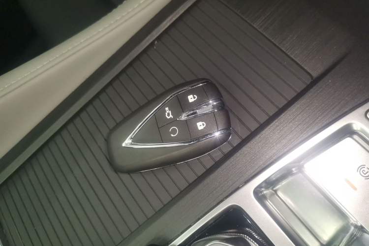 Used Changan CS75 PLUS 2025 Model, 3rd Generation Champion Edition 1.5T Jinghang Version