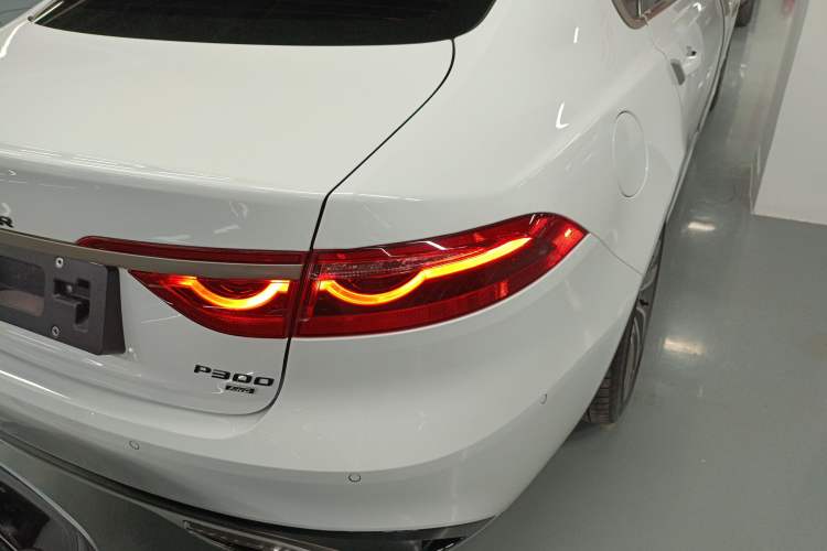 Used Jaguar XFL 2024 2.0T P300 Four-Wheel Drive Flagship Sport Gold Edition