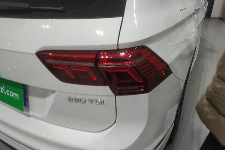 Used Volkswagen Tiguan L 2023 Restyled 330TSI Automatic Two-Wheel Drive R-Line Enhanced Comfort Version