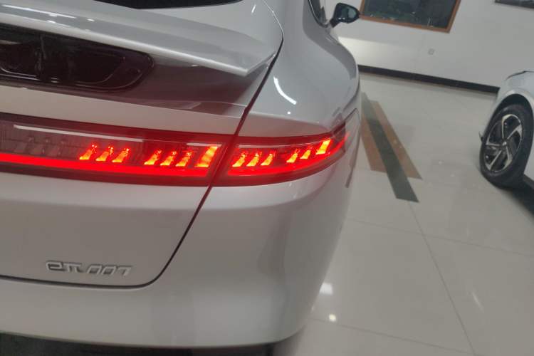 Used  eπ007 2024 540 All-Wheel Drive Pro Edition
