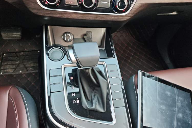 Used FORTHING T5 2022 Shengshi Edition 1.5T Automatic Dream Version Five Seats