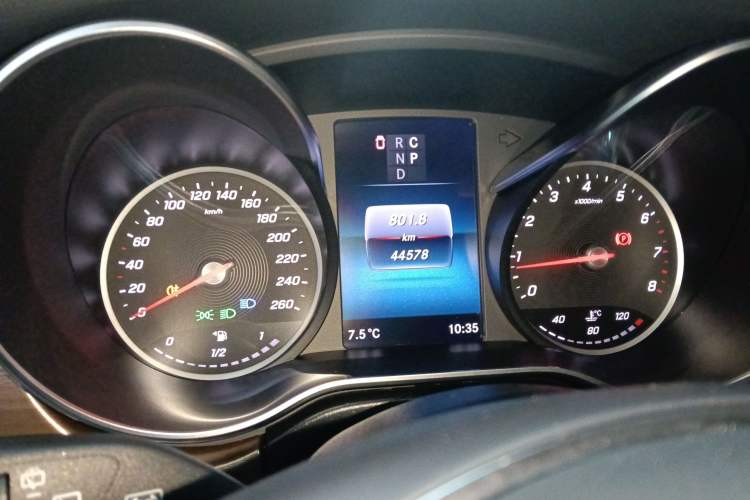 Used Mercedes-Benz V-Class 2021 V 260 L Long-wheelbase Luxury Edition