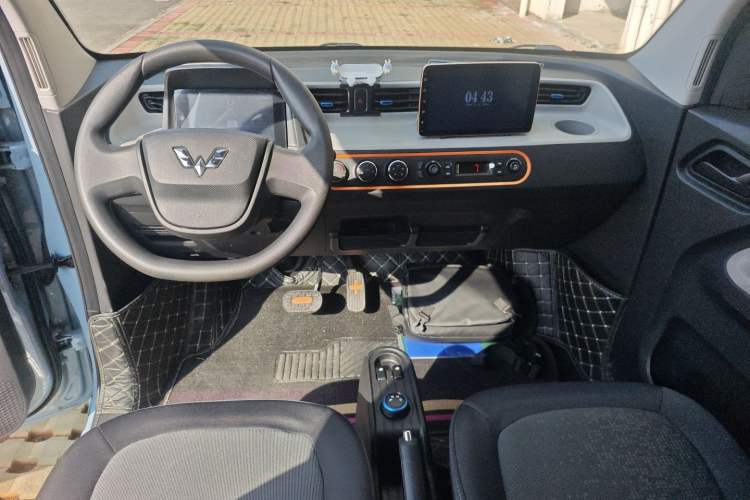 Used Wuling Hongguang MINIEV 2021 Macaron Fashion Edition Lithium-Ion Battery
