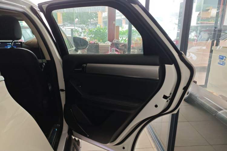 Used BYD Tang 2018 2.0T Automatic Smart Connect Prestige 7-Seater China V Standard
