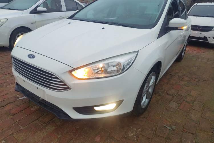 Used Ford Focus 2015 Sedan 1.6L Automatic Comfort Model
