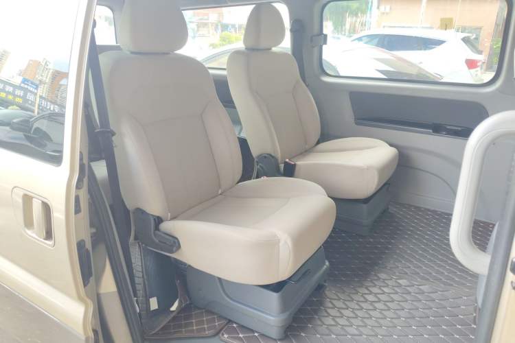 Used FORTHING Lingzhi 2018 M3 1.6L 7-Seater Comfort Model