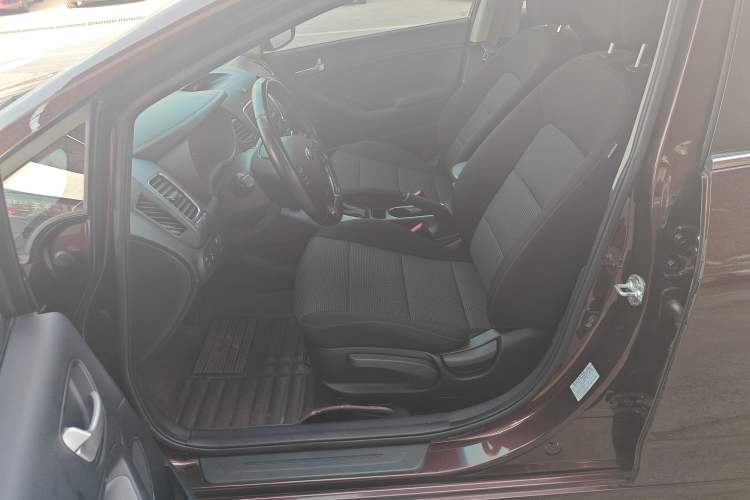 Used Kia K3 2016 1.6L Automatic GLS
